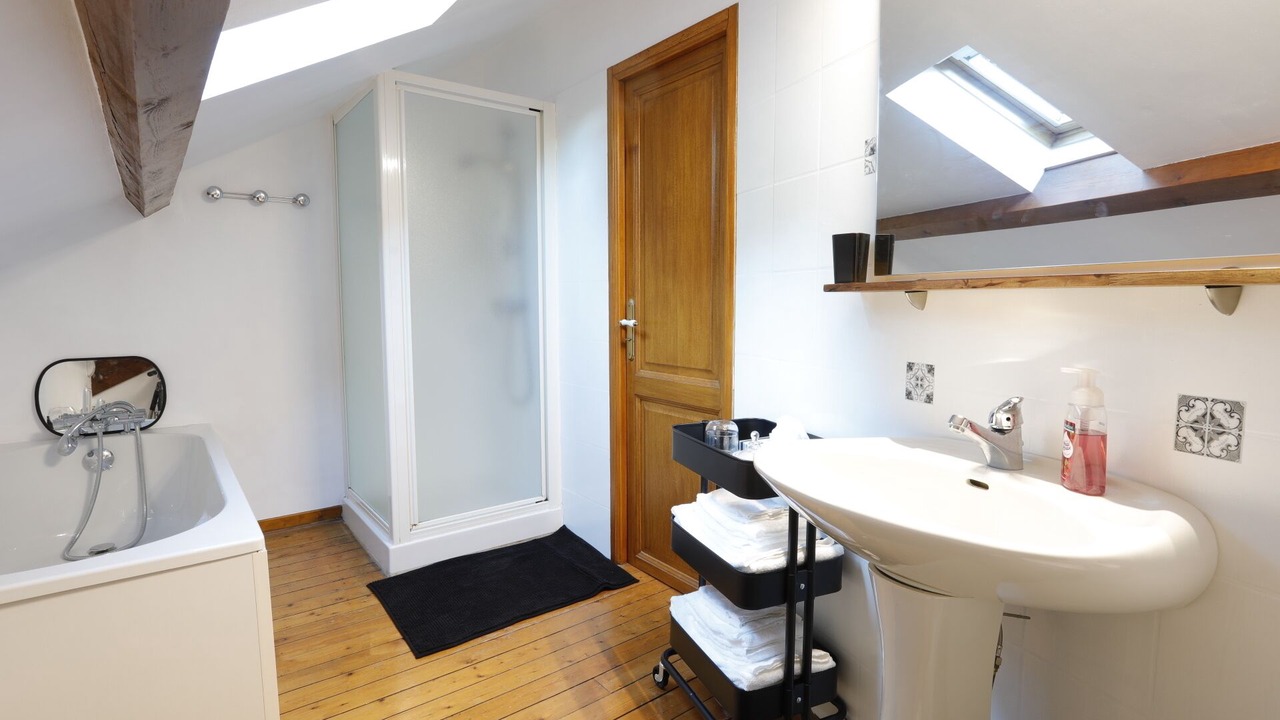 Photo of Bathroom in Warmeriville