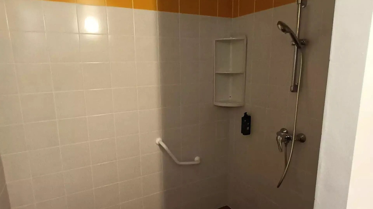 Photo of Bathroom in Saales