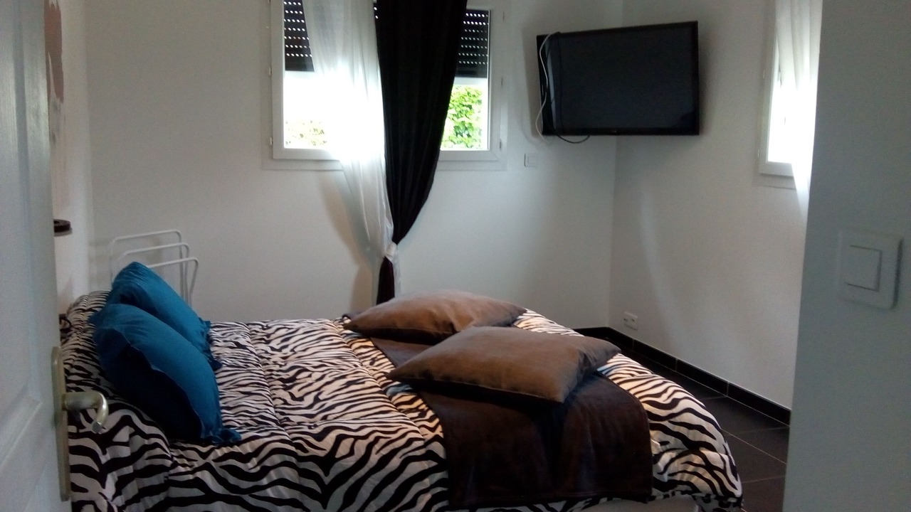 Photo of Bedroom in Narcastet