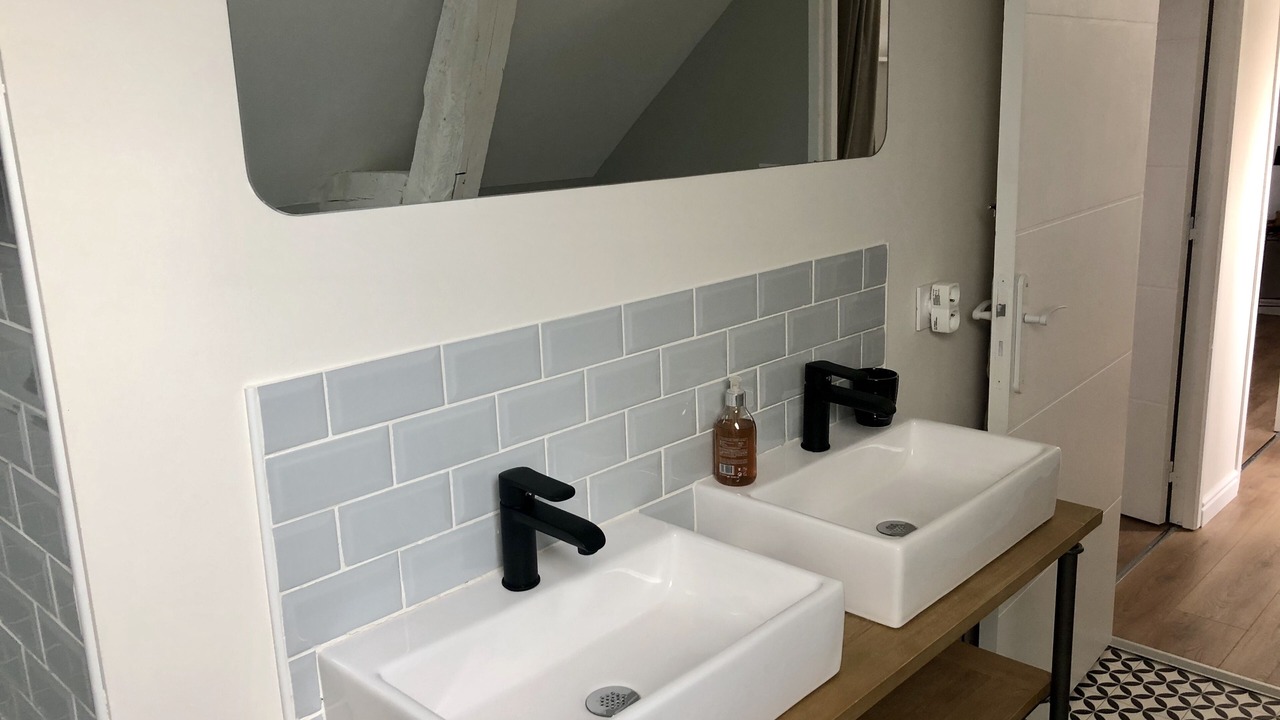 Photo of Bathroom in Thenon