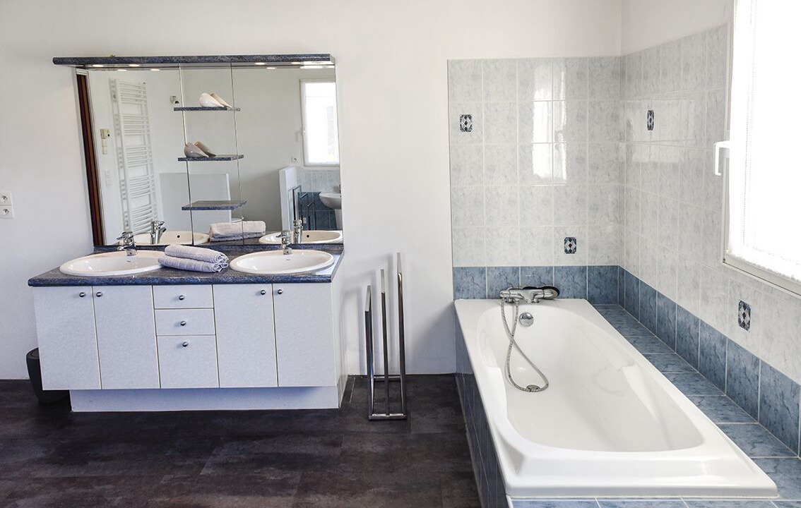 Photo of Bathroom in Tregomeur