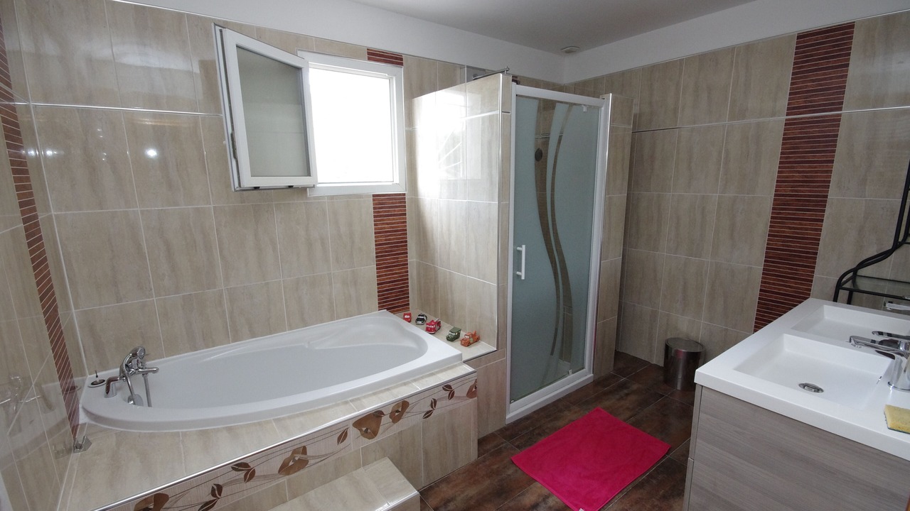Photo of Bathroom in Lespinasse