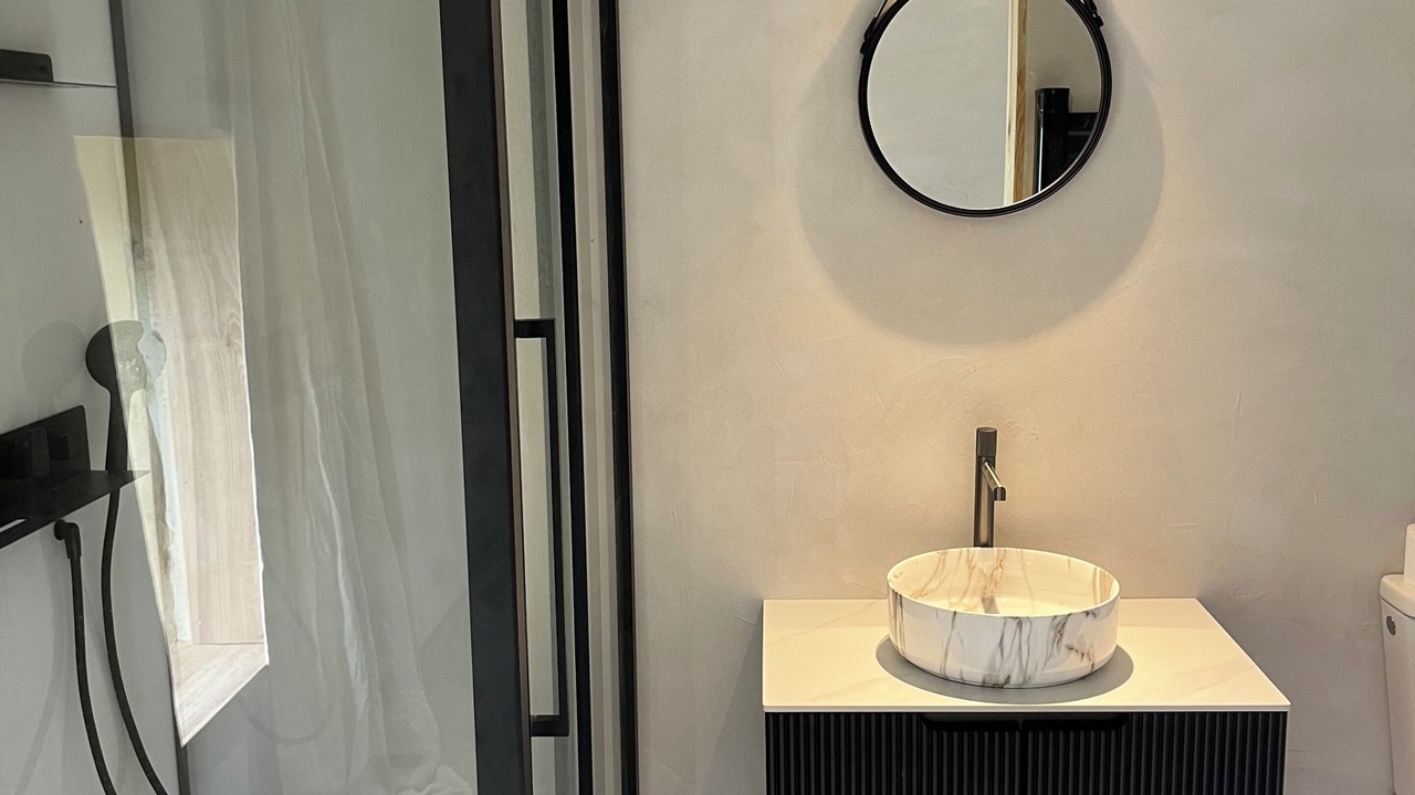 Photo of Bathroom in Duran