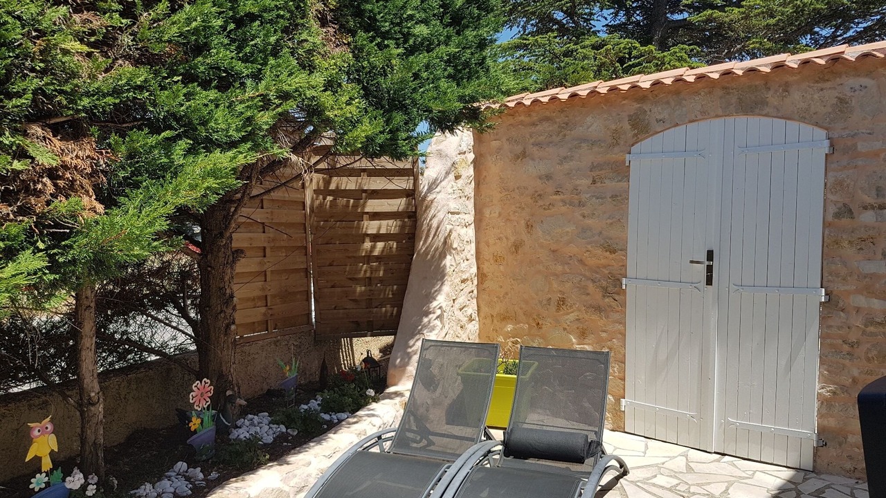 Photo of Outdoor in Ampus