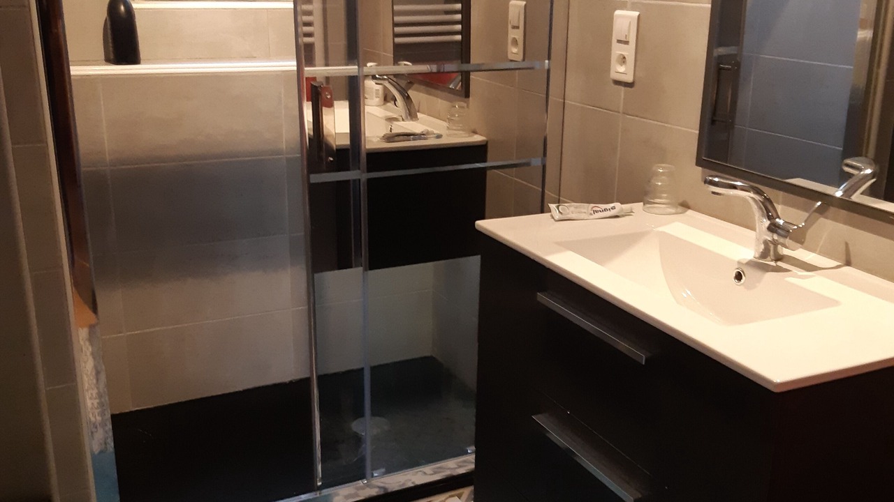 Photo of Bathroom in Troyes