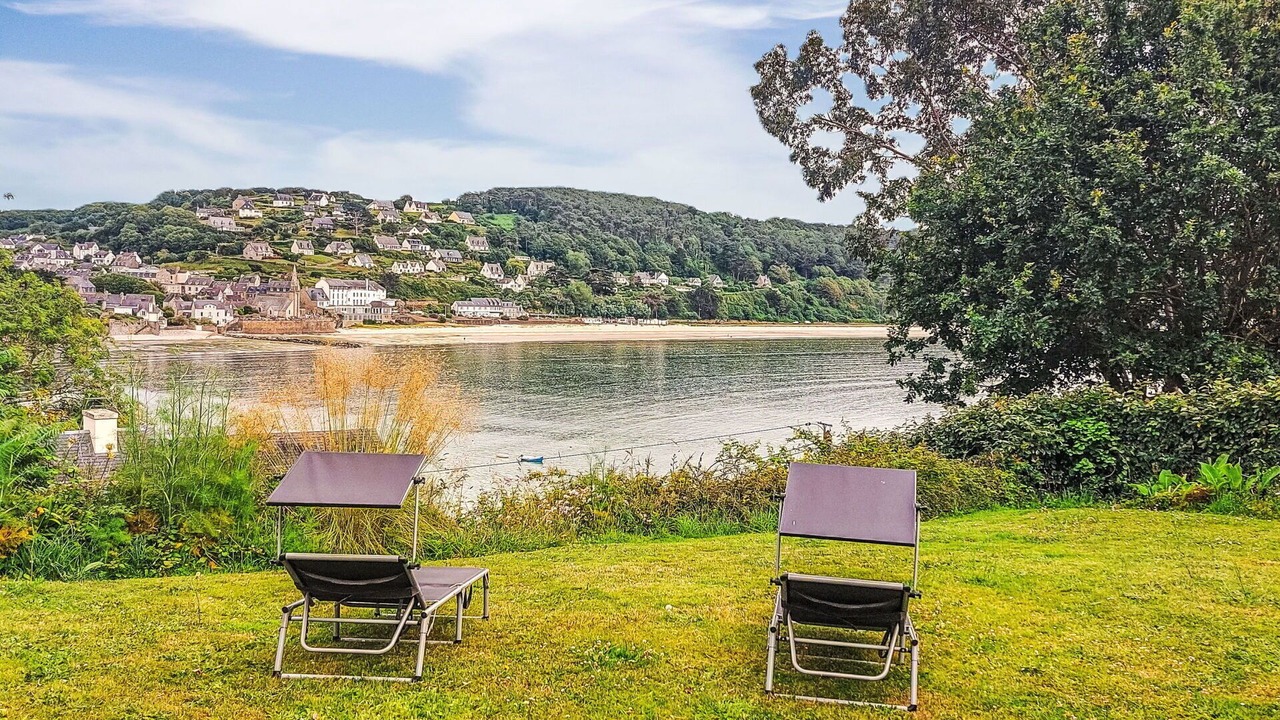 Photo of Outdoor in Tredrez-Locquemeau