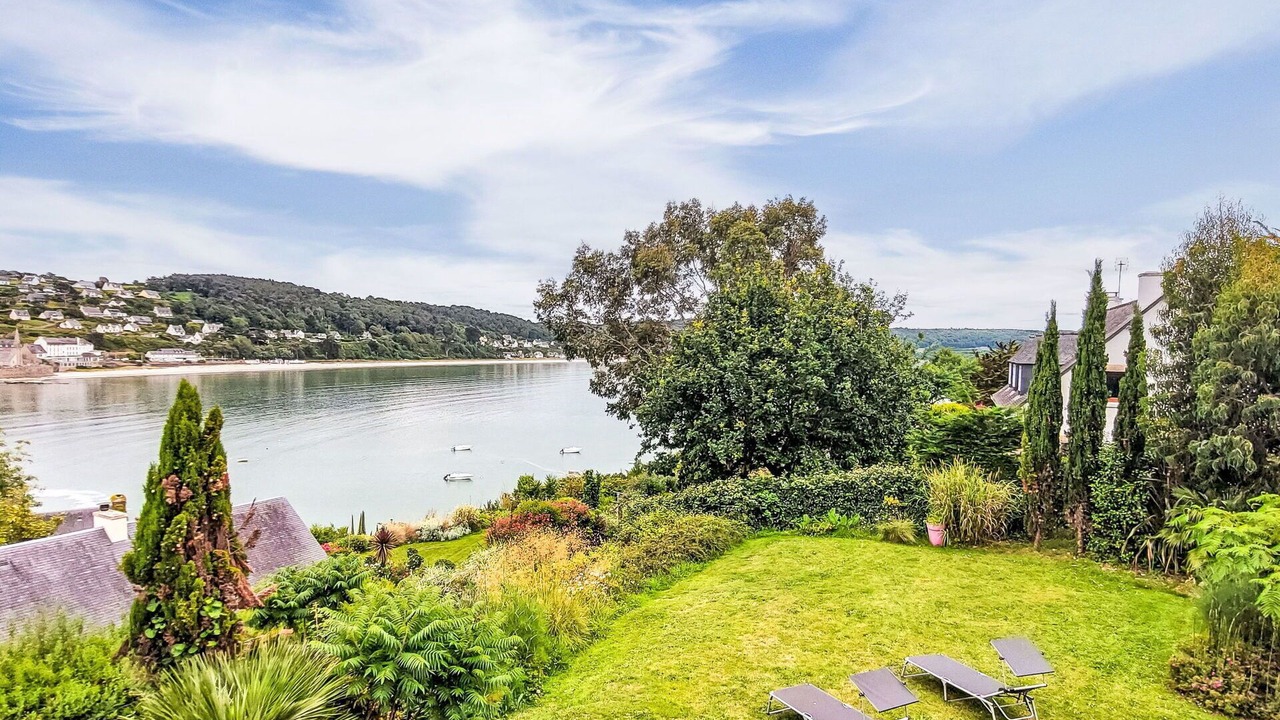 Photo of Outdoor in Tredrez-Locquemeau
