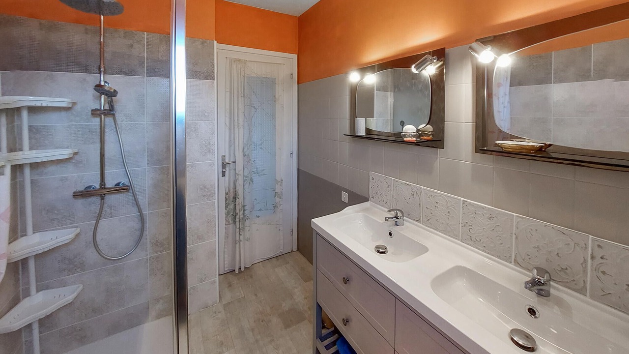 Photo of Bathroom in Concarneau