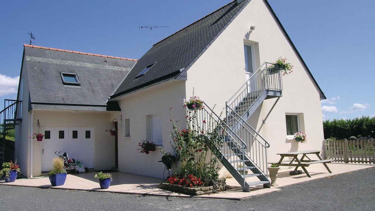 Photo of Outdoor in Roz-Landrieux