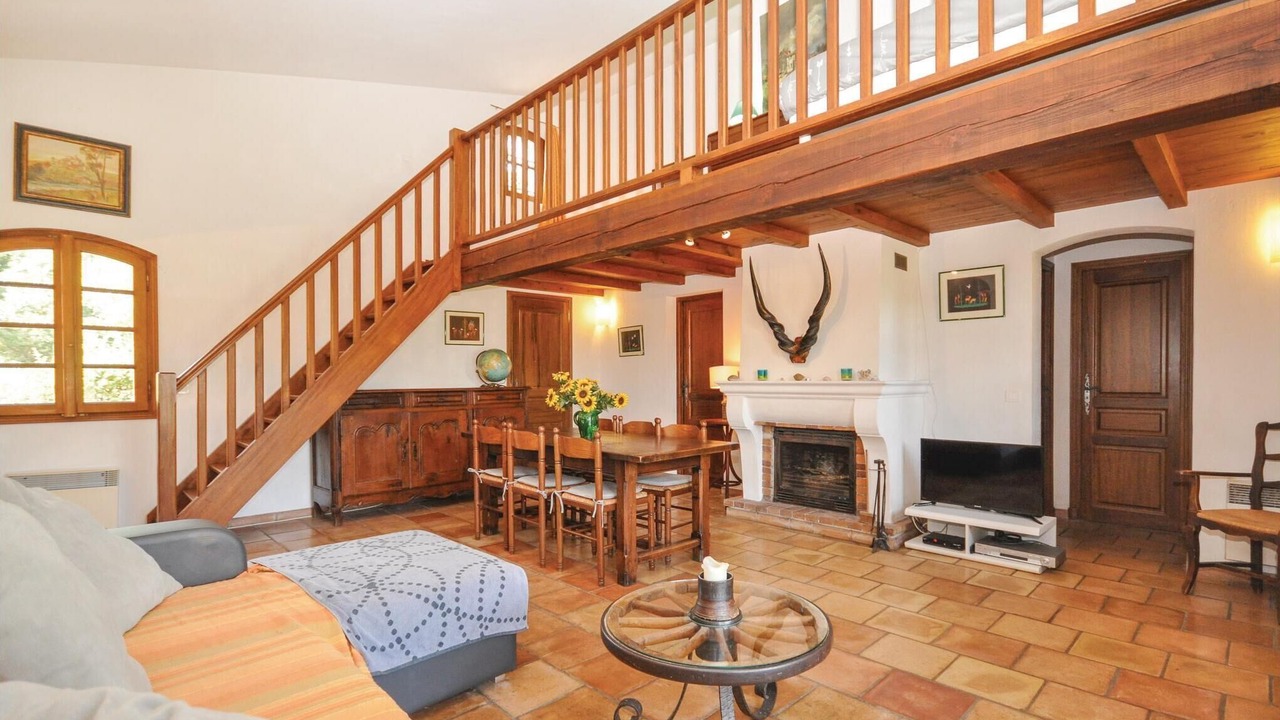 Photo of Bedroom in Saint-Cezaire-sur-Siagne