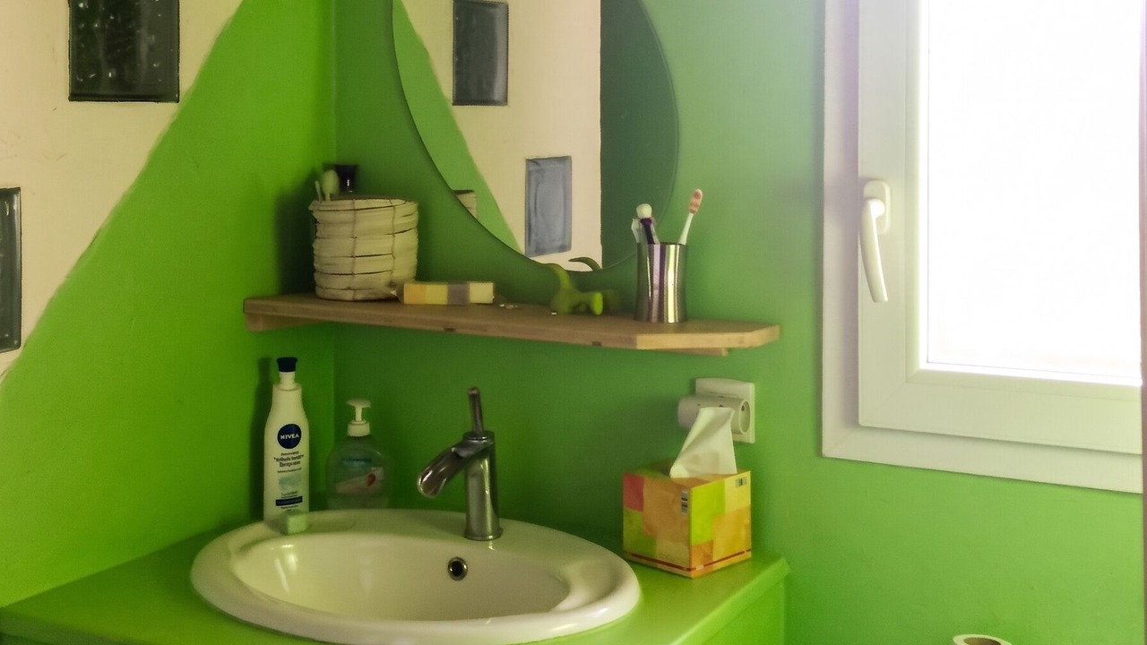 Photo of Bathroom in Gap
