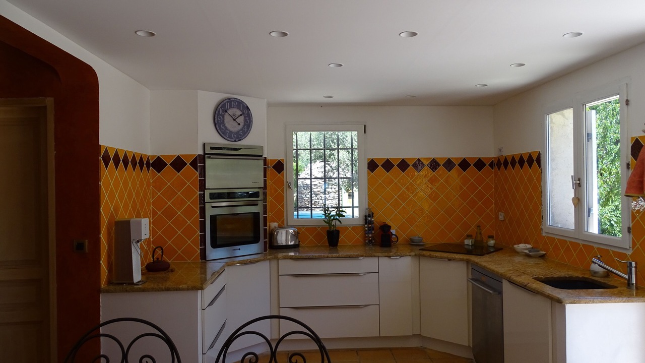 Photo of Kitchen in Meounes-les-Montrieux