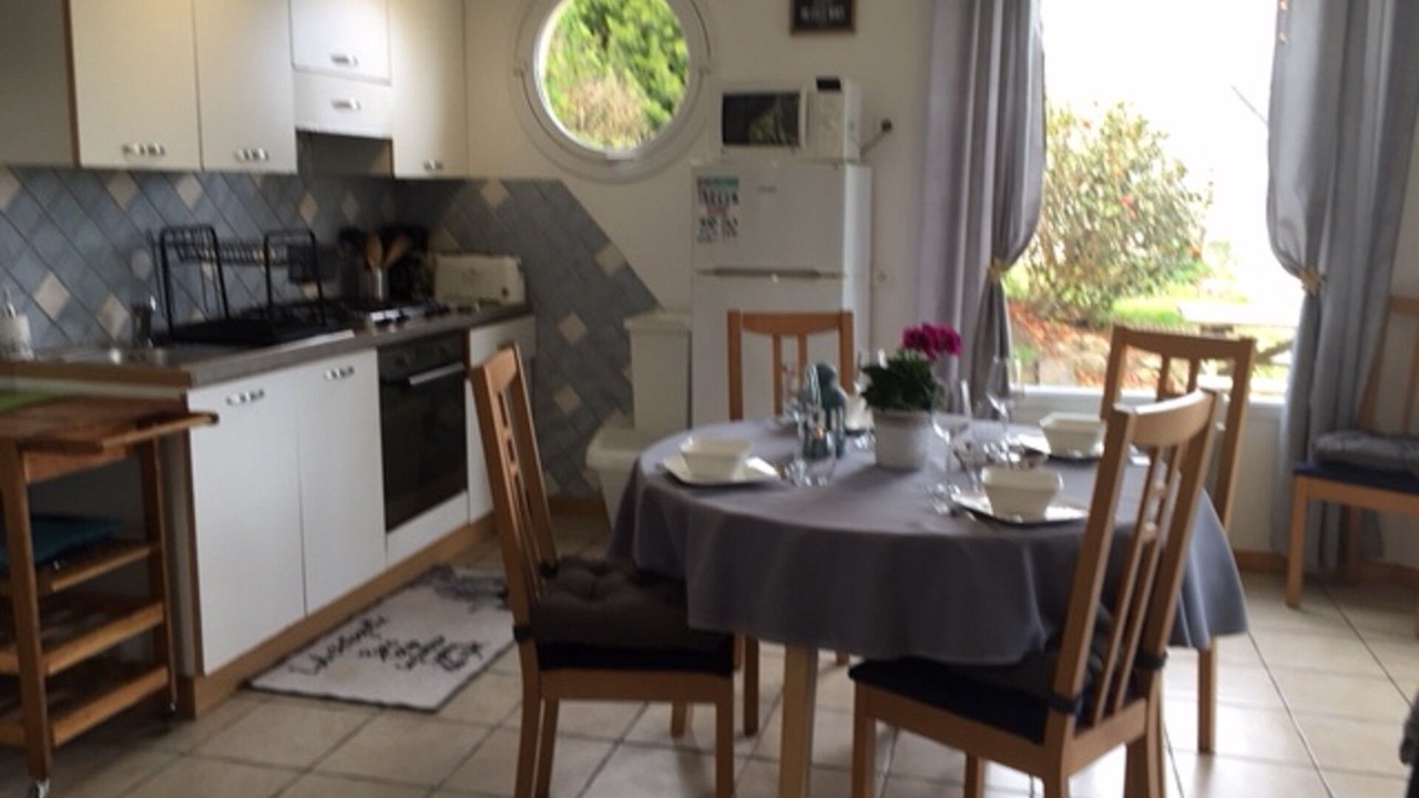 Photo of Kitchen in Tredrez-Locquemeau
