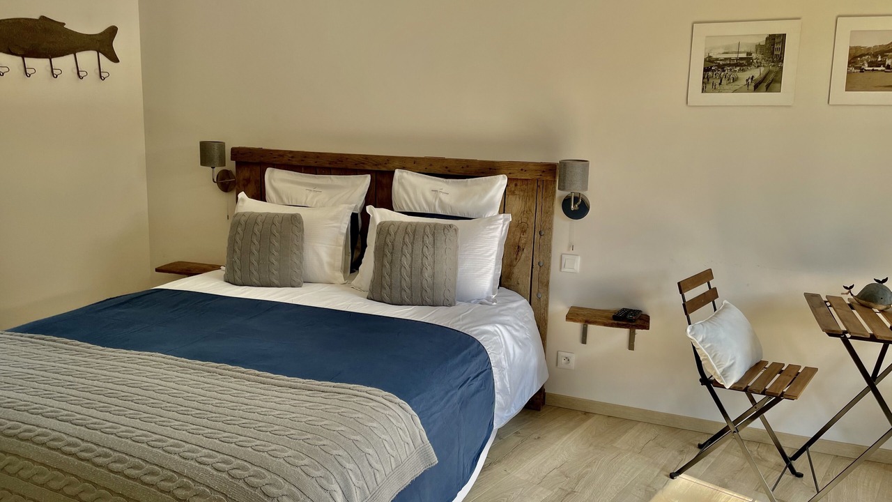 Photo of Bedroom in Treveneuc