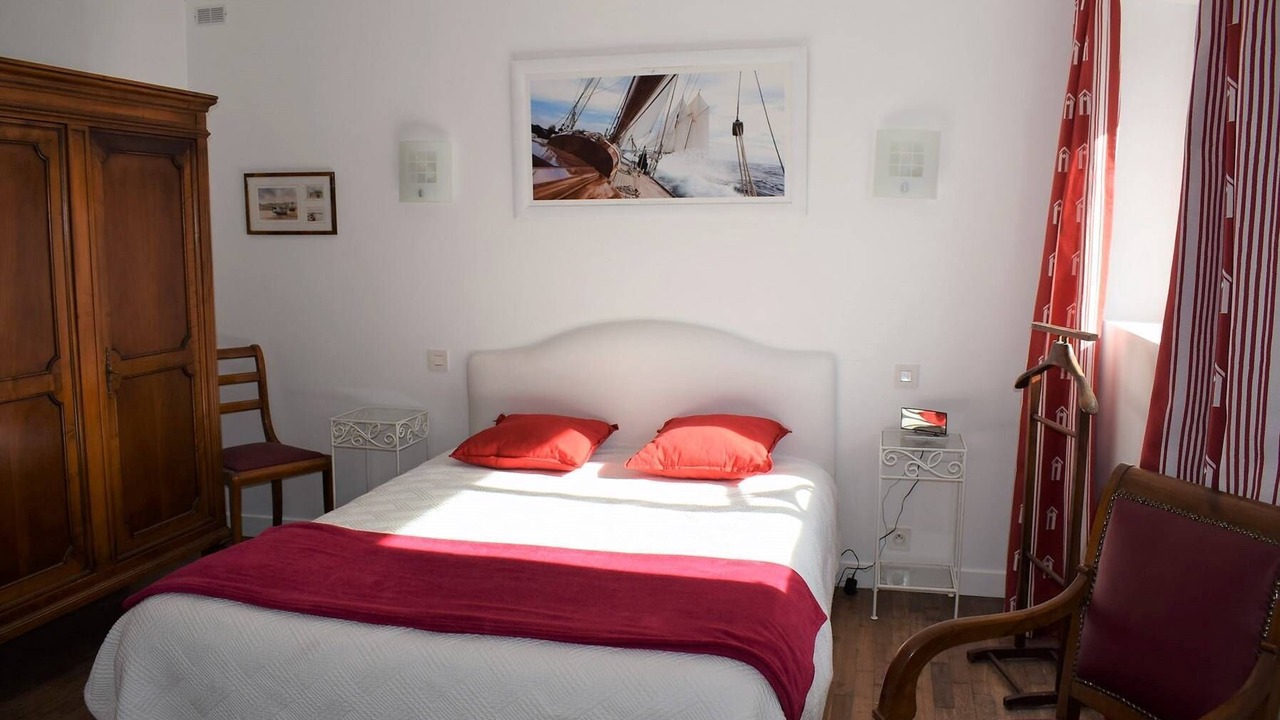 Photo of Bedroom in Tregastel