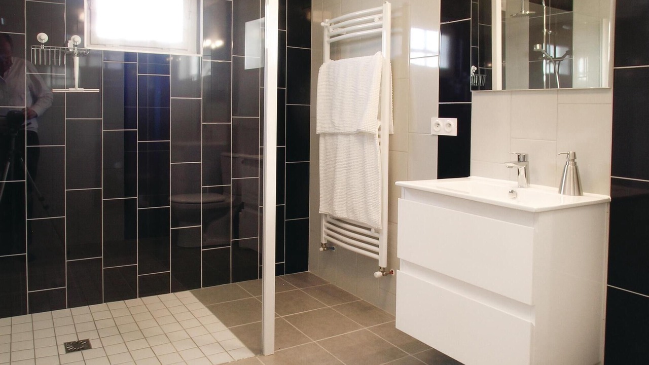Photo of Bathroom in Lahitte-Toupiere