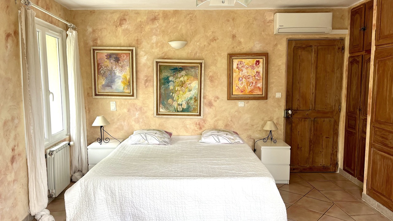 Photo of Bedroom in Monteux