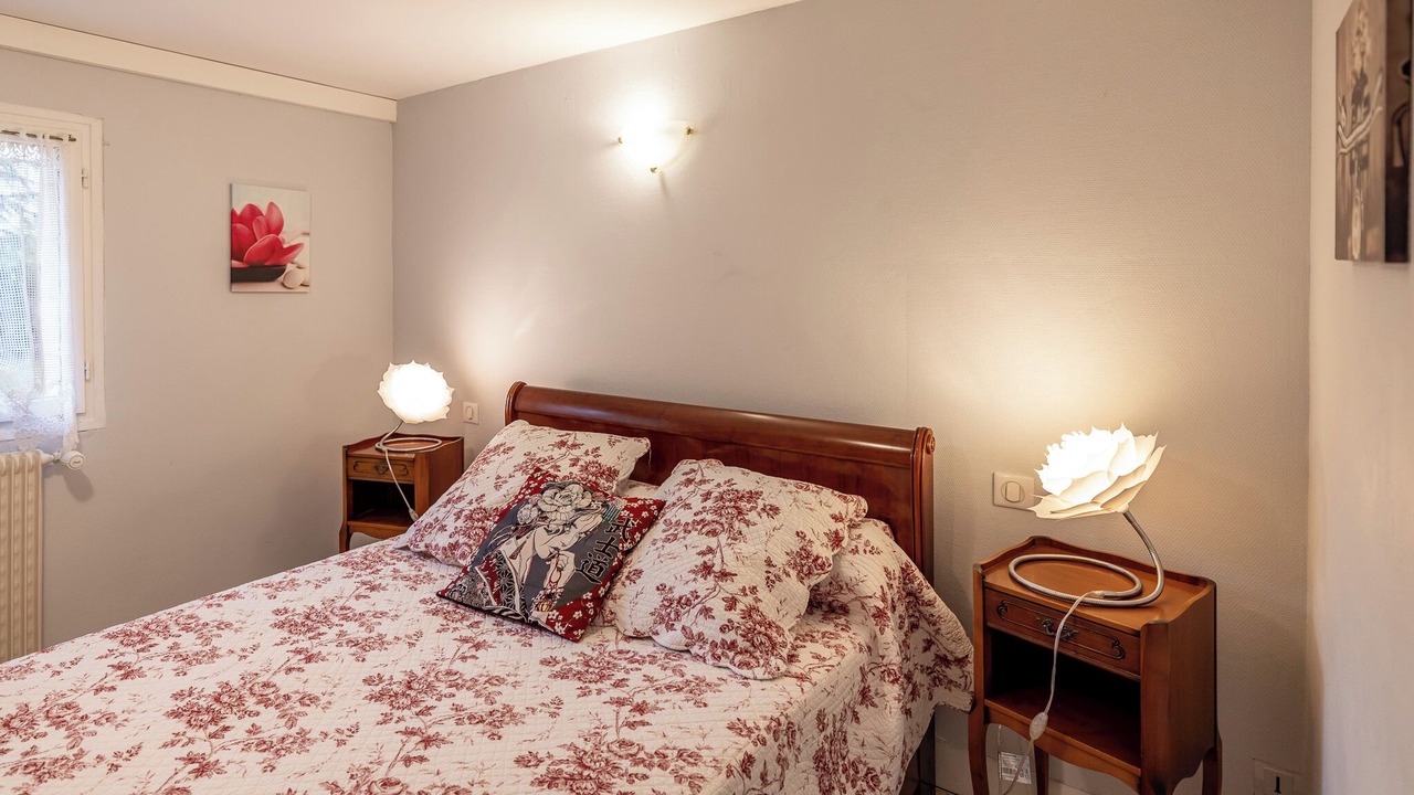 Photo of Bedroom in Saint-Geyrac