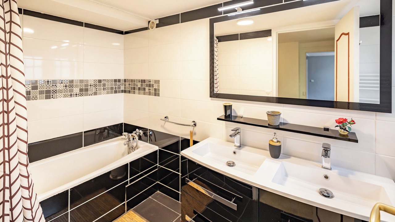 Photo of Bathroom in Saint-Geyrac