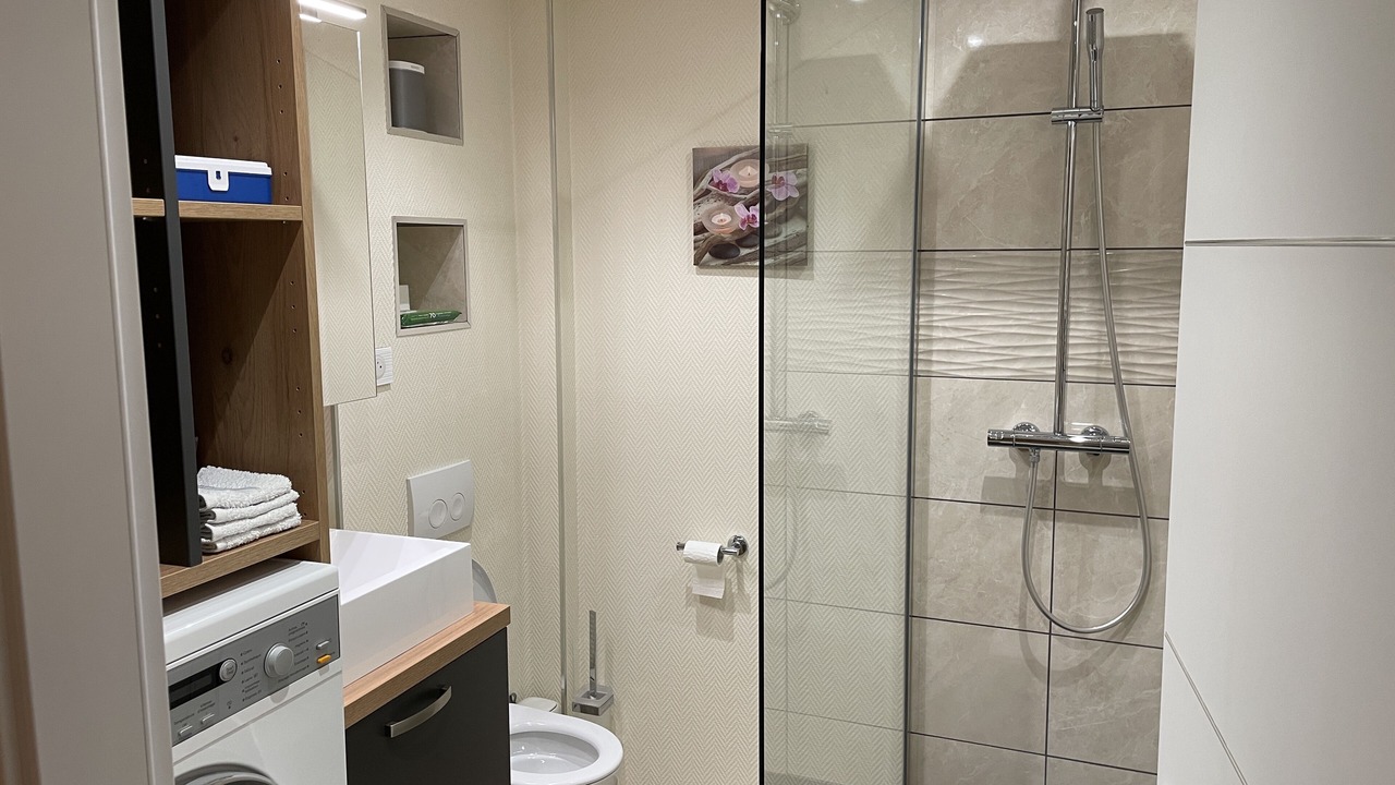 Photo of Bathroom in Saint Nicolas - Charles III - Ville vieille - Trois Maisons - Leopold