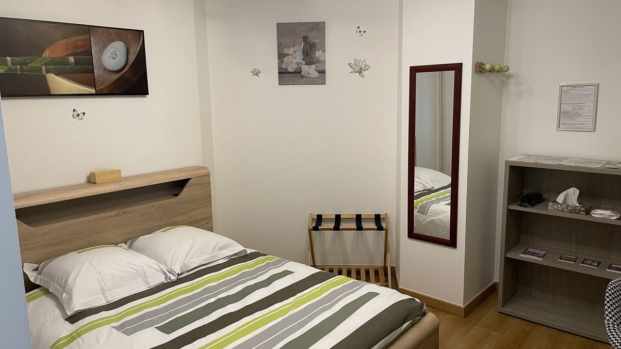 Photo of Bedroom in Saint Nicolas - Charles III - Ville vieille - Trois Maisons - Leopold