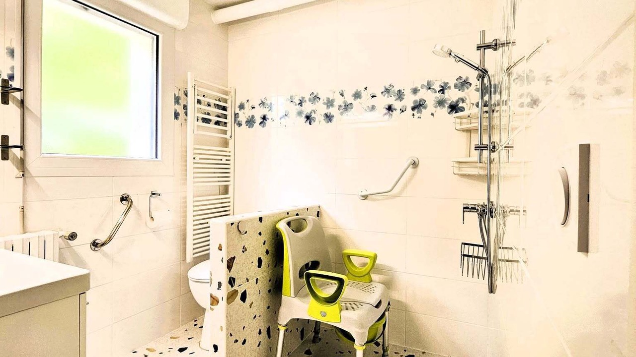 Photo of Bathroom in Trevou-Treguignec