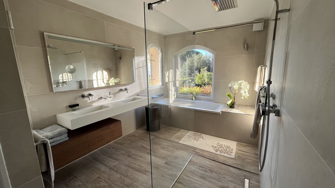Photo of Bathroom in Biot