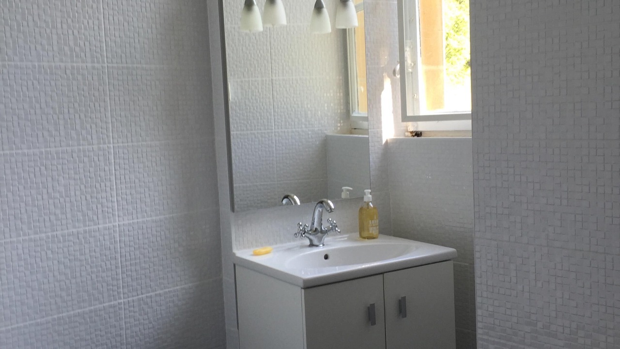Photo of Bathroom in Tailly