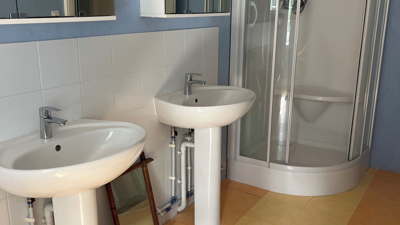 Photo of Bathroom in Tailly
