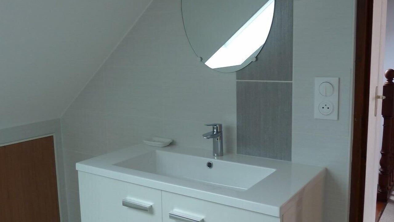 Photo of Bathroom in Pludual