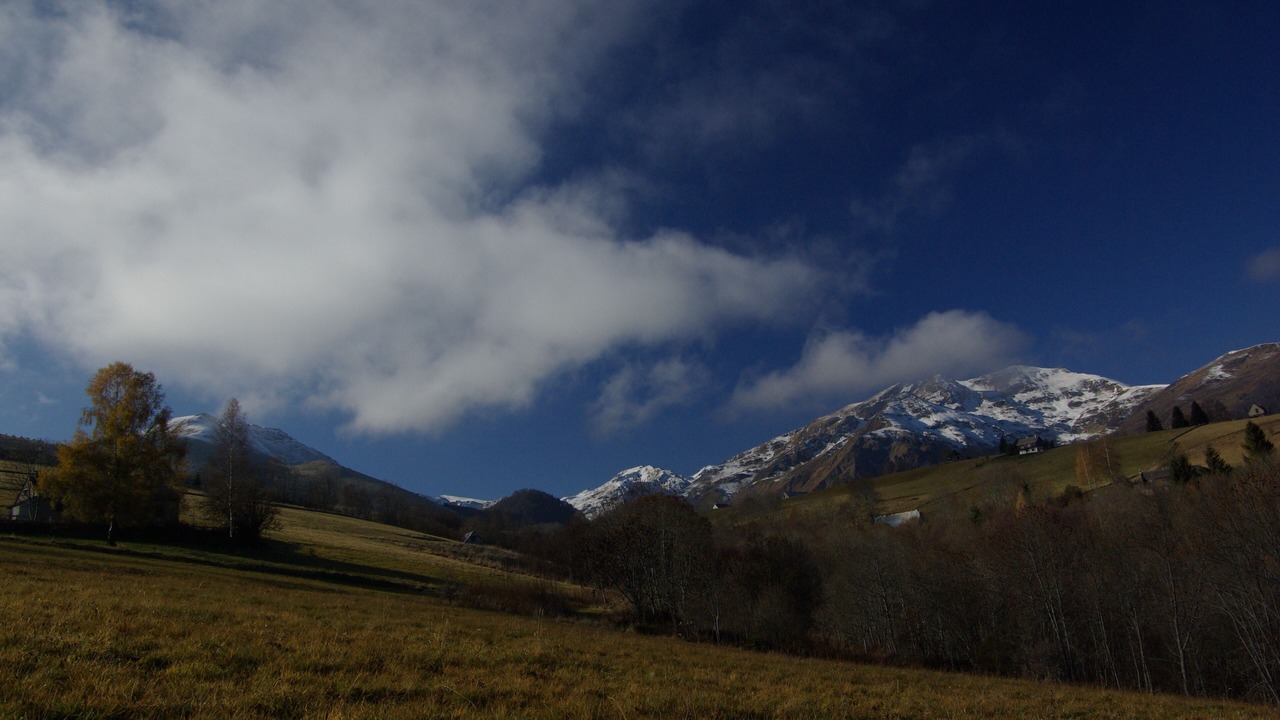 Photo of Outdoor in Campan