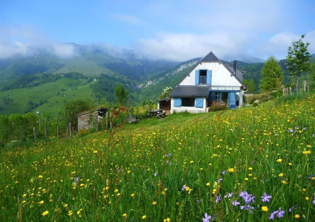 Photo of Outdoor in Campan