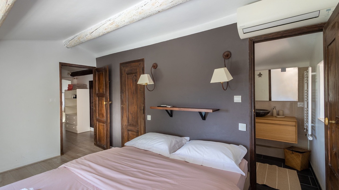 Photo of Bedroom in Le Beausset