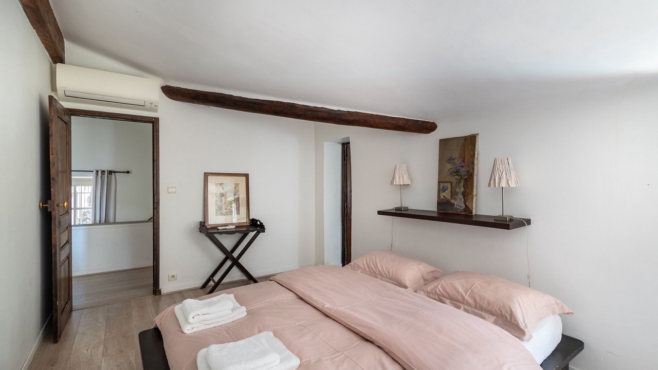 Photo of Bedroom in Le Beausset