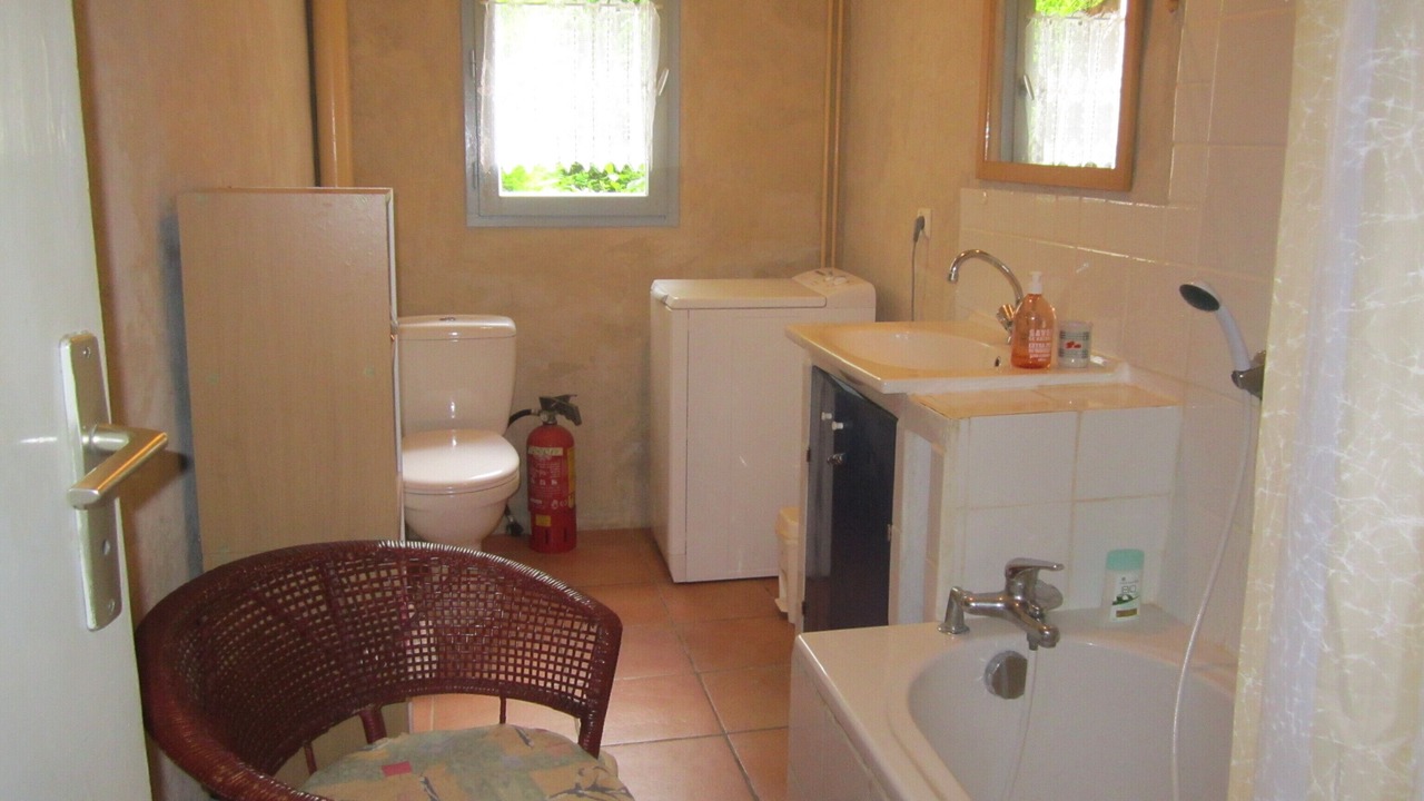 Photo of Bathroom in Lancieux