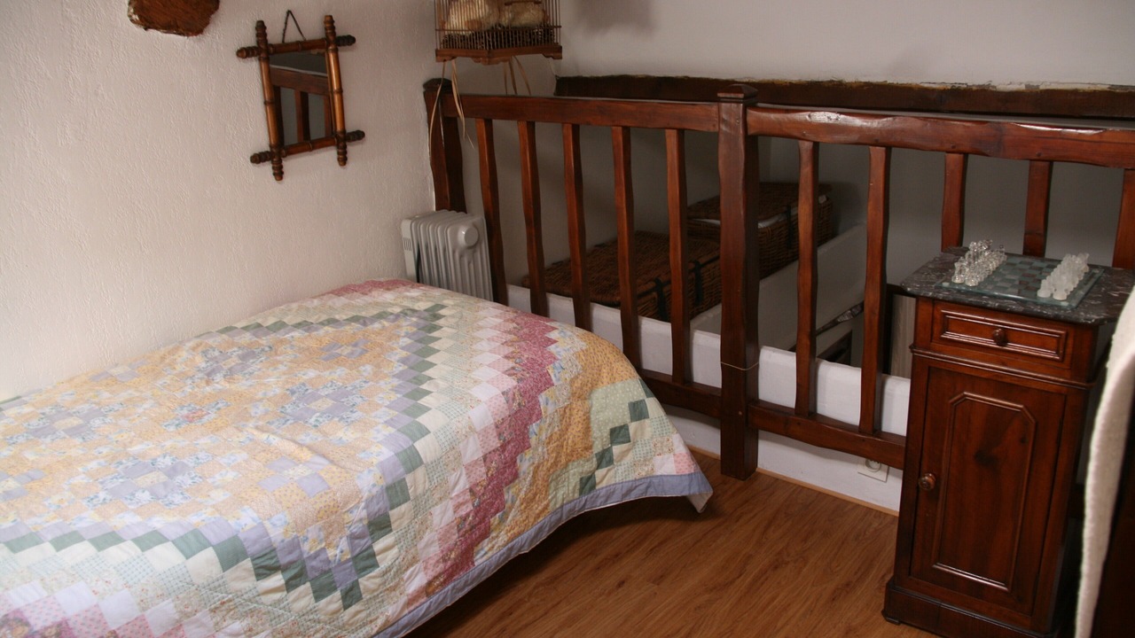Photo of Bedroom in Village of Castellet