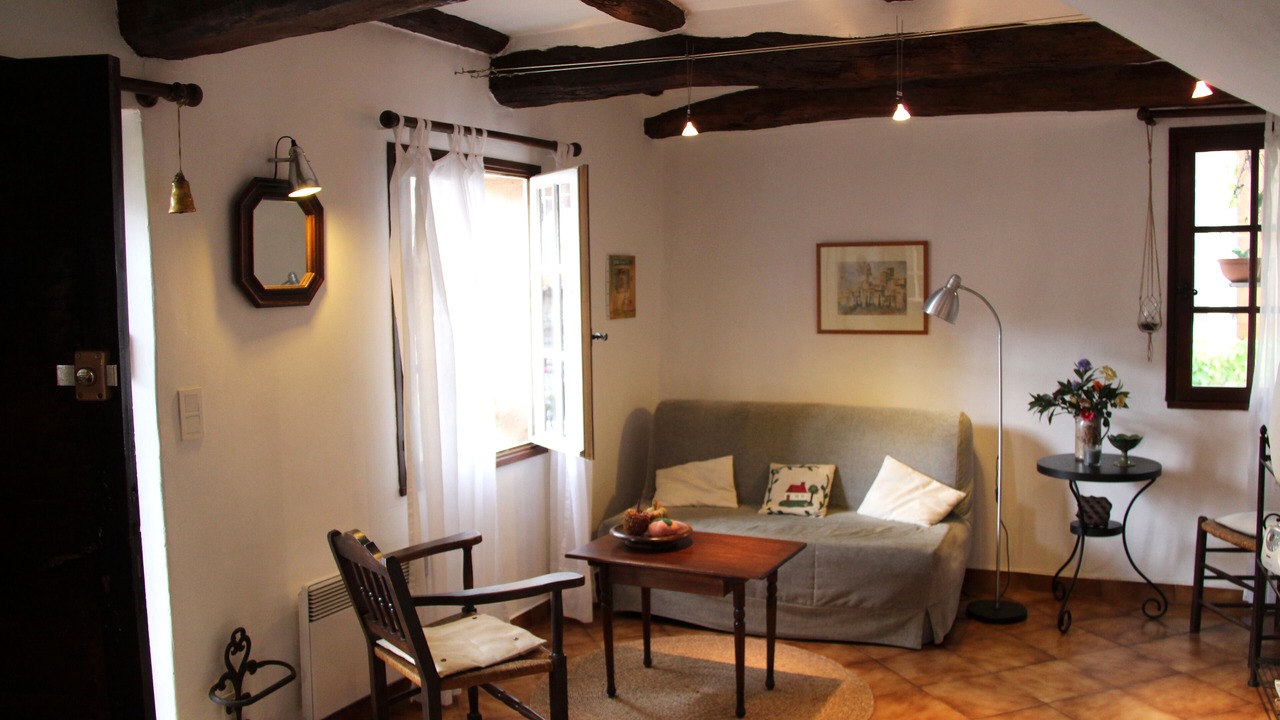 Photo of Livingroom in Village of Castellet