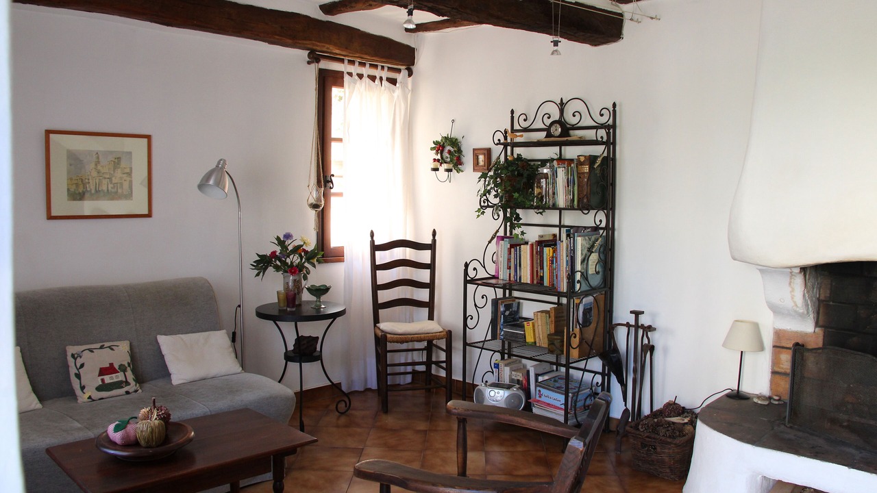Photo of Livingroom in Village of Castellet