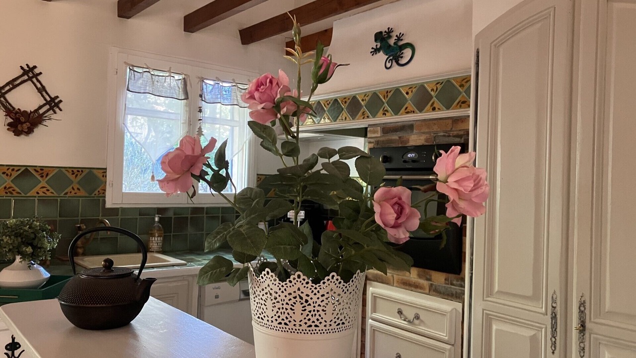 Photo of Kitchen in La Roquebrussanne