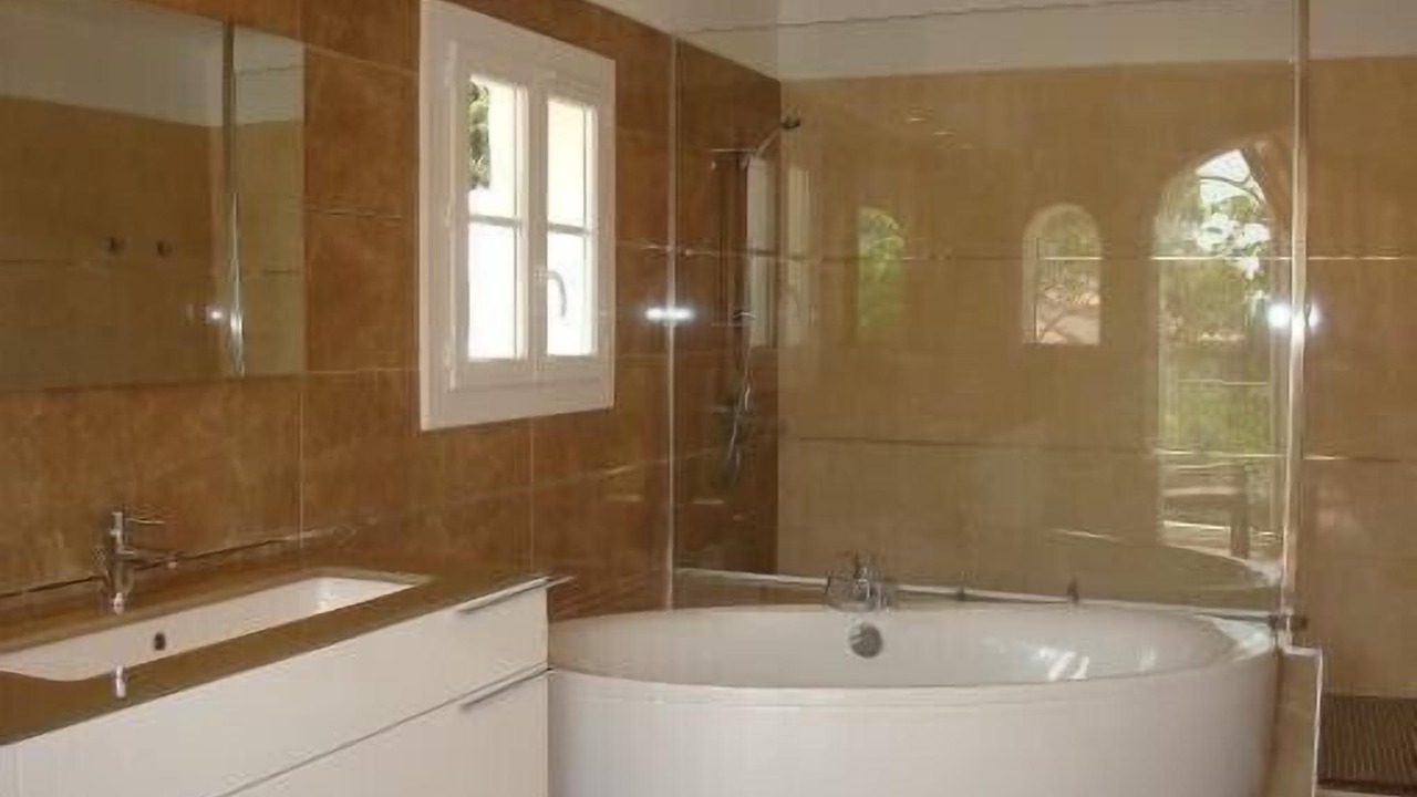 Photo of Bathroom in Cassis