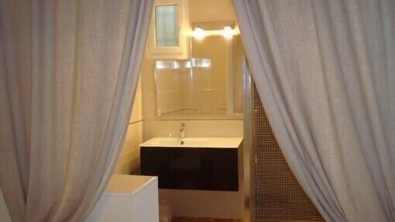 Photo of Bathroom in Cassis