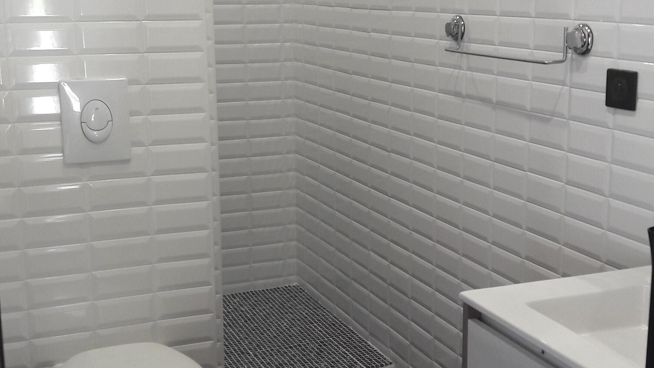 Photo of Bathroom in Fontaine-la-Gaillarde
