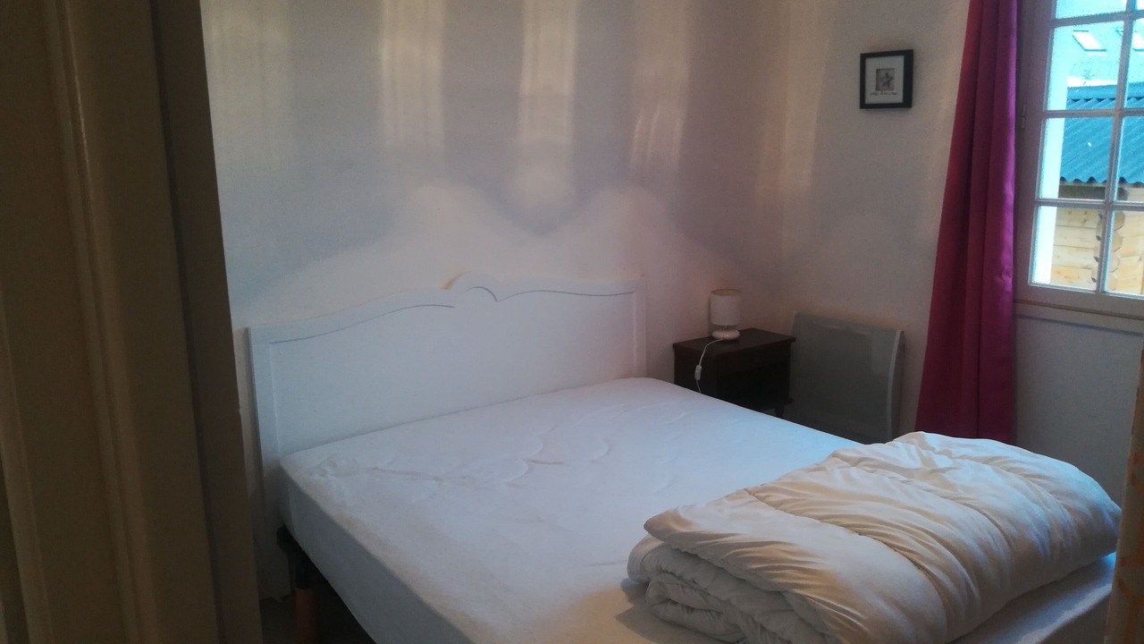Photo of Bedroom in Tredrez-Locquemeau