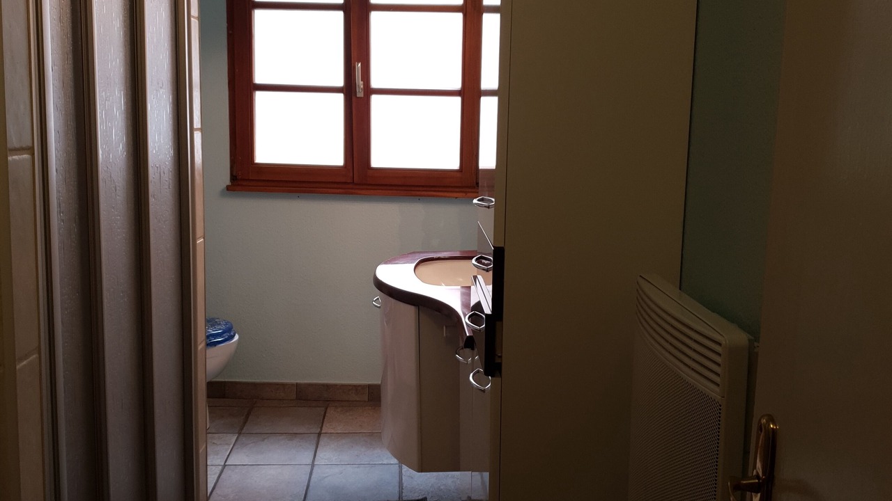 Photo of Bathroom in Riquewihr