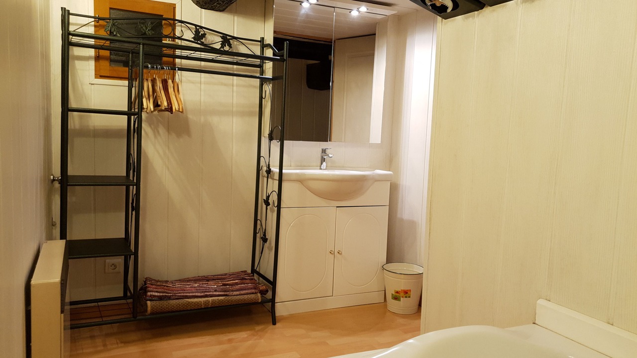Photo of Bathroom in Riquewihr