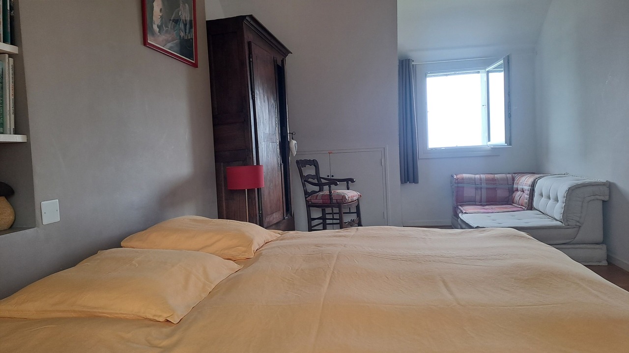 Photo of Bedroom in Cite