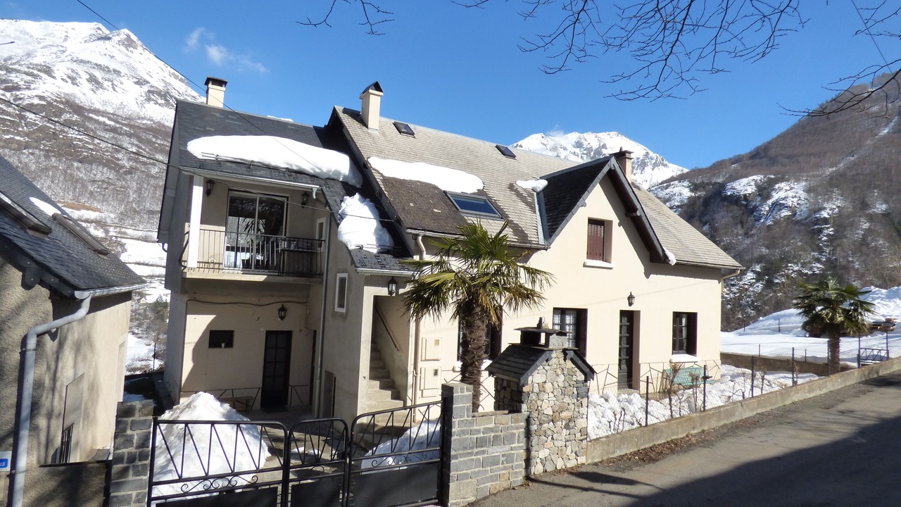 Photo of Outdoor in Gedre