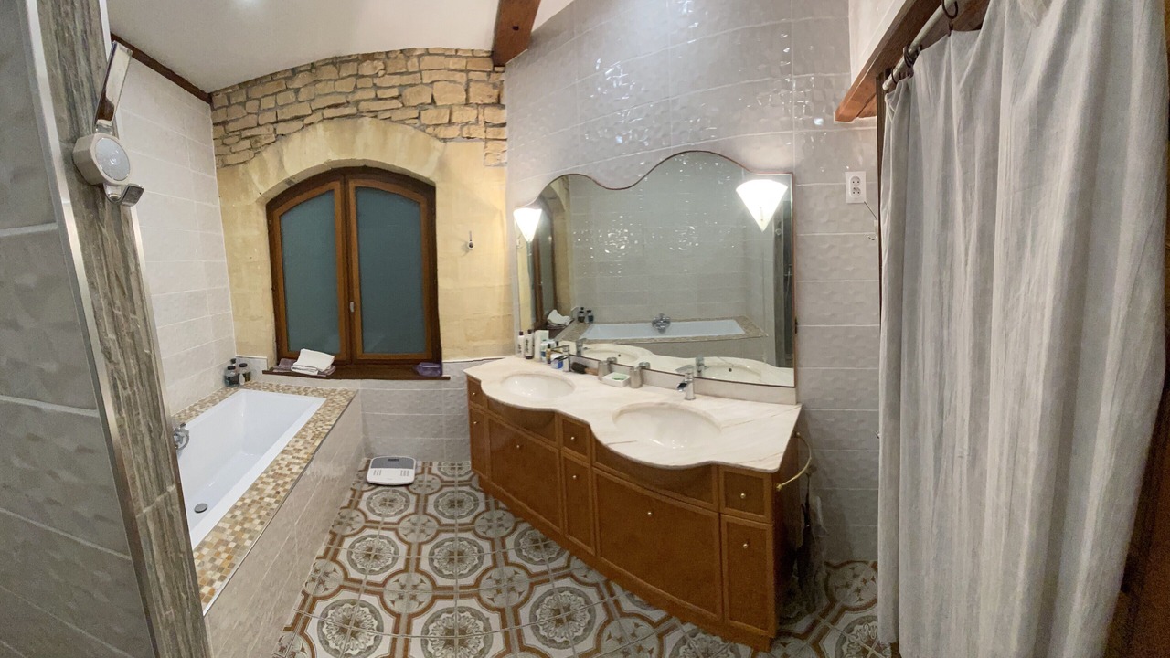 Photo of Bathroom in Tourdun