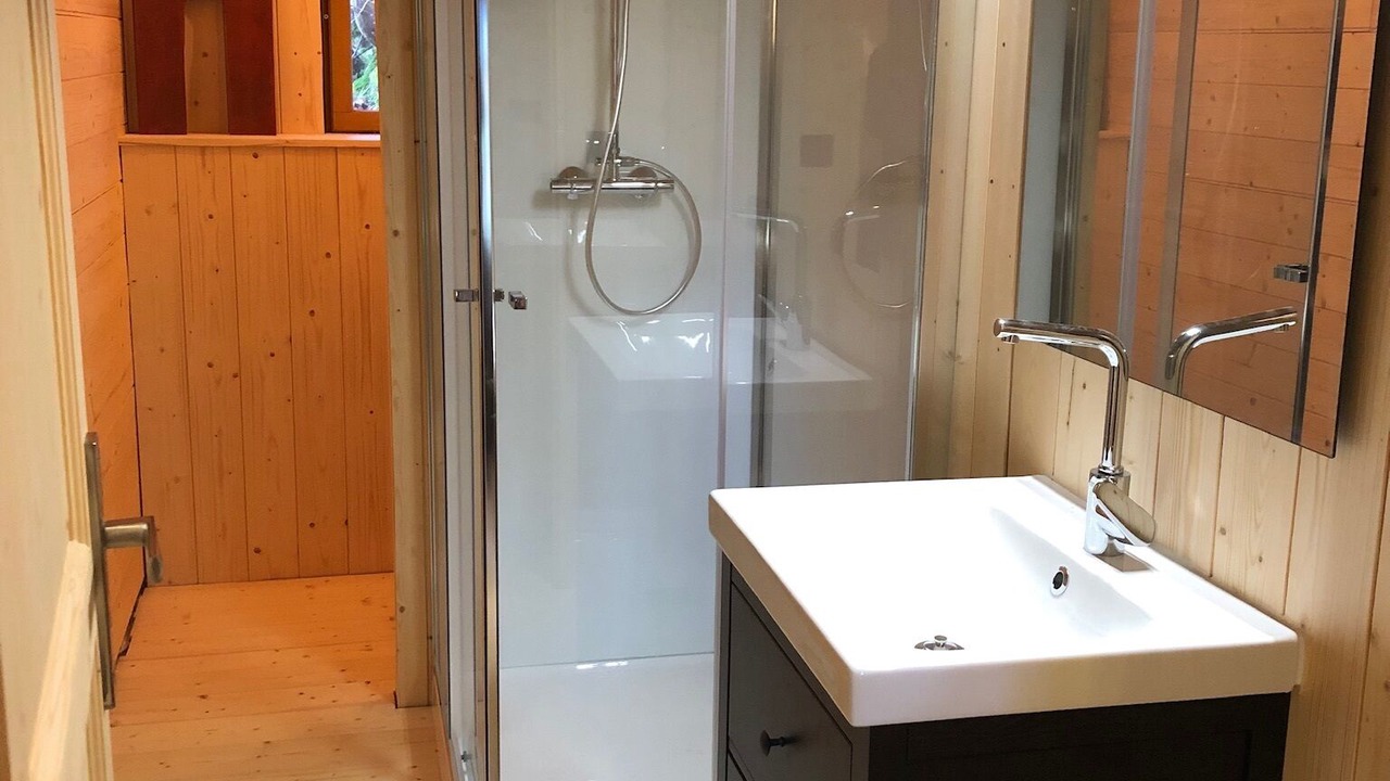 Photo of Bathroom in Premanon