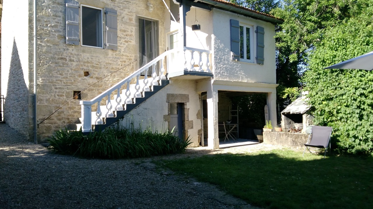 Photo of Outdoor in Villeneuve d'Aveyron